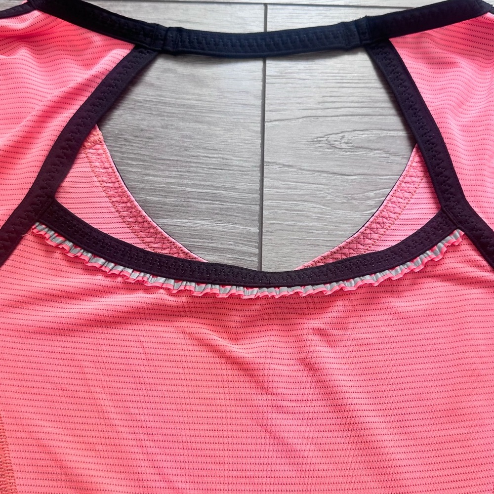 Lululemon Run Team Spirit Tech Short Sleeve - Picture 15 of 16